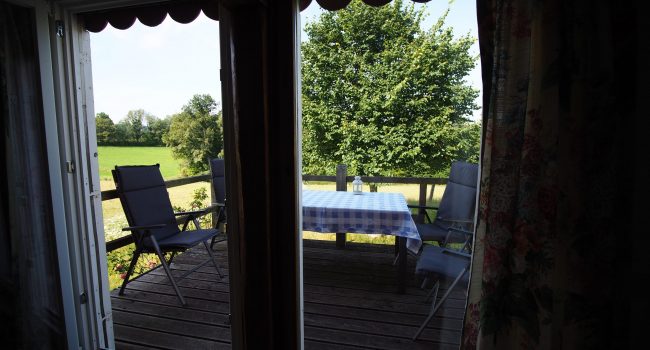 Terrasse mit Blick ins Grüne